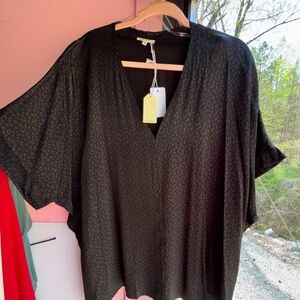 Jodifl Black V-Neck leopard print Women's Top🐅